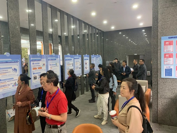 再獲點贊! 成都市委辦公廳、市政府辦公廳和市人社局相關領導一行參訪由瑞方人力打造的全市首個就業小站 第4張