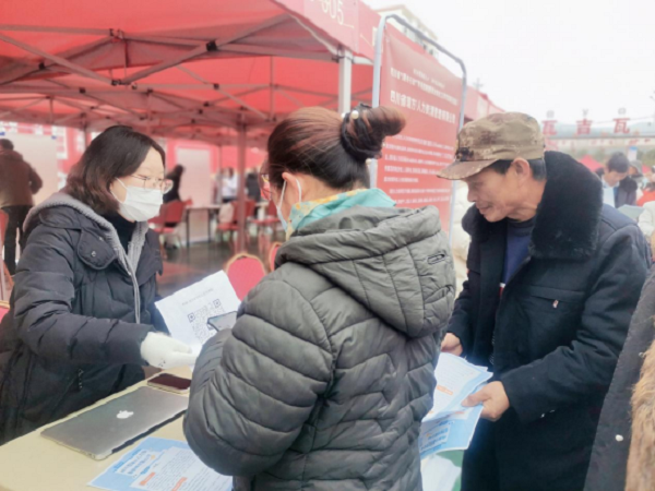 招聘會開進大涼山 瑞方人力助力越西縣扶貧安置點就業 第4張 招聘會開進大涼山 瑞方人力助力越西縣扶貧安置點就業 第4張